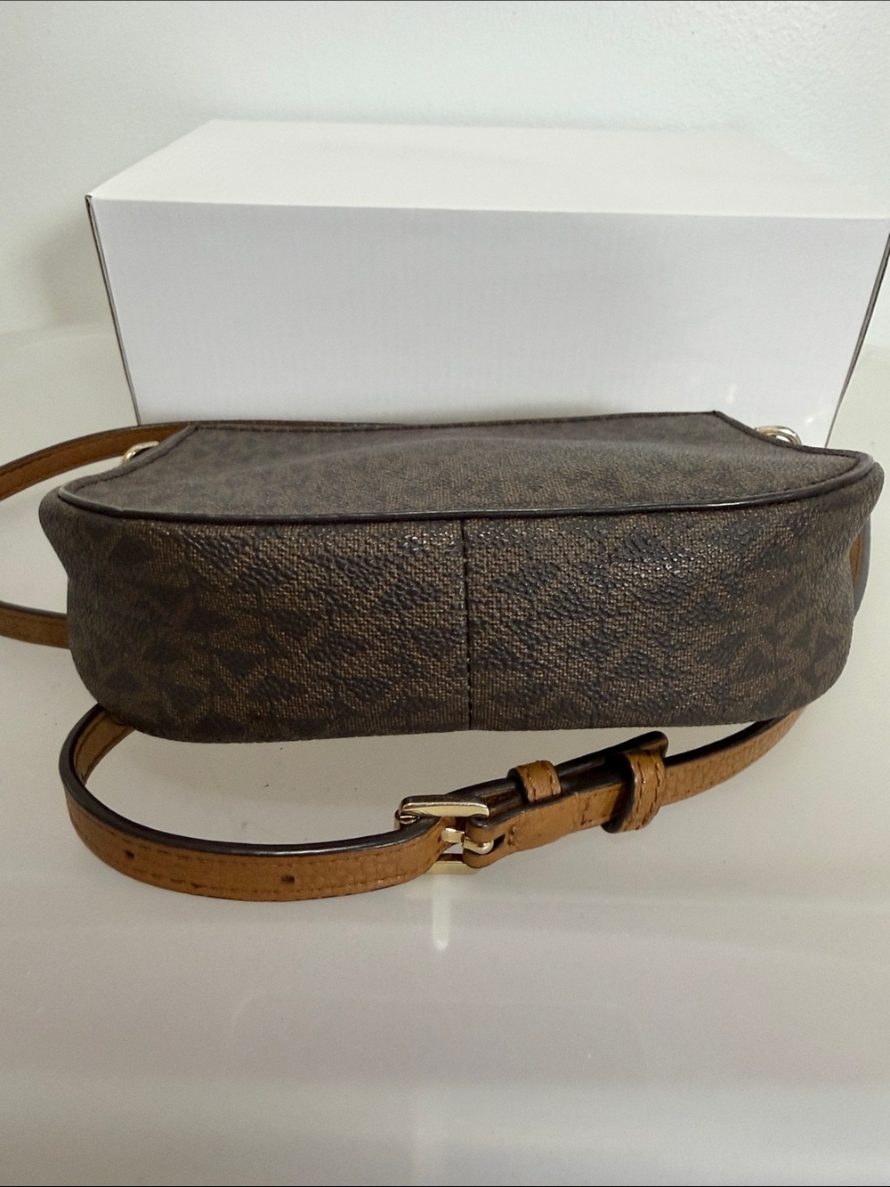 Michael Kors Tan & Dark Brown MK Logo Crossbody - Picture 5 of 7